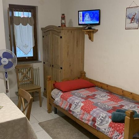 Apartament Le Joli Coin Du Passage Aosta Zewnętrze zdjęcie