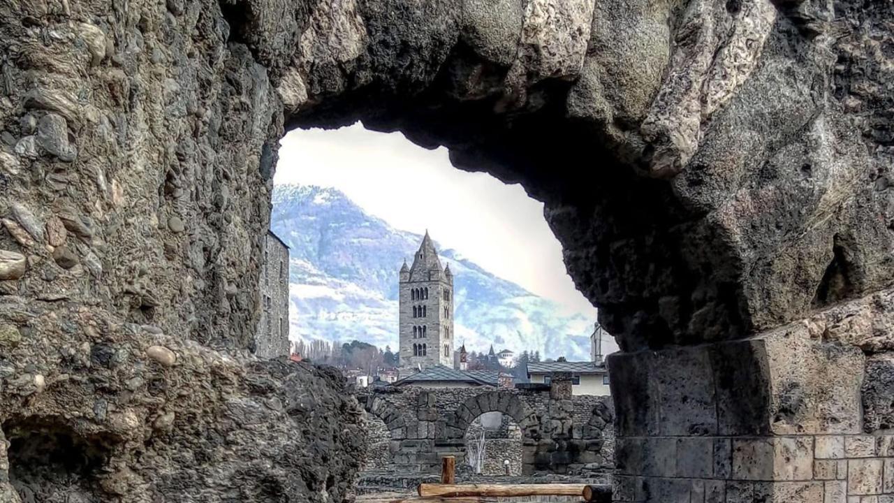 Apartament Le Joli Coin Du Passage Aosta Zewnętrze zdjęcie