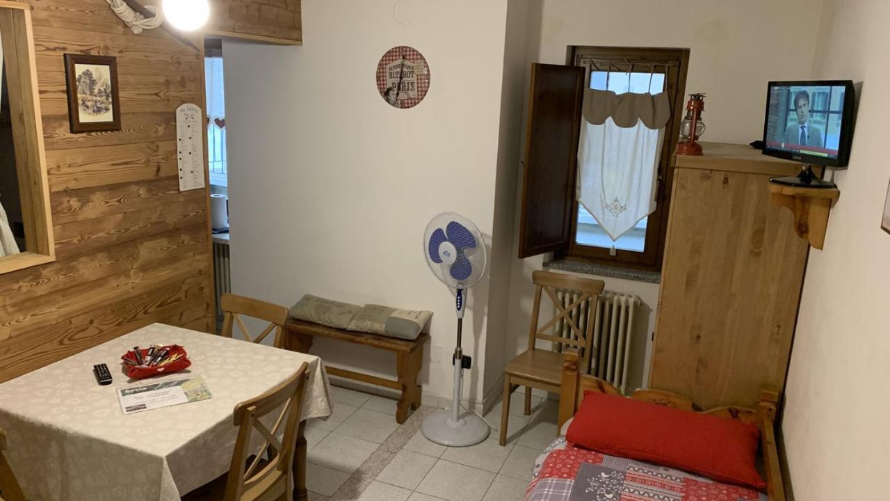 Apartament Le Joli Coin Du Passage Aosta Zewnętrze zdjęcie