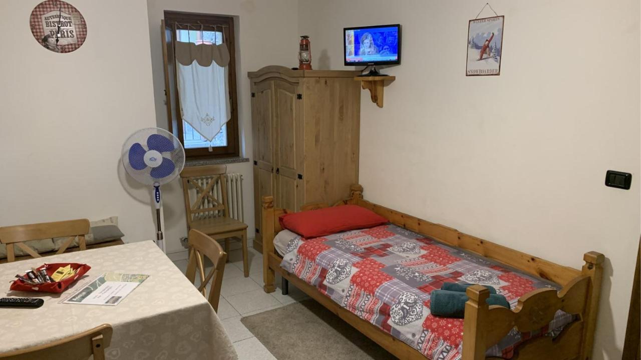 Apartament Le Joli Coin Du Passage Aosta Zewnętrze zdjęcie